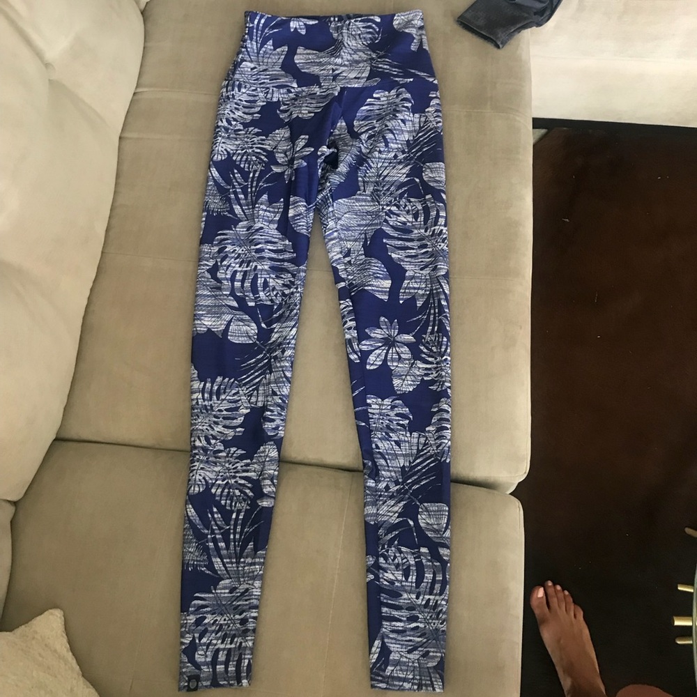 Yoga pants from Onzie